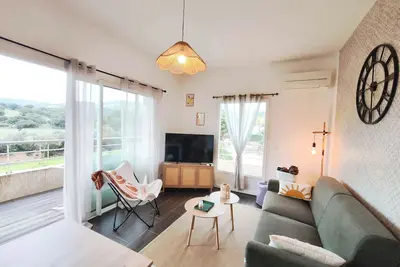 Image de Appartement lumineux à Agosta, 100m de la plage