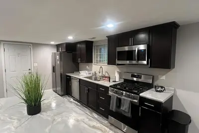 Image de Terrific 1 bedroom apartment to ''Stay, Unwind. Enjoy. ''