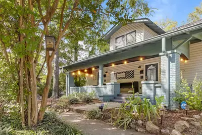 Perfect for Groups - 5 bedrooms - Southside