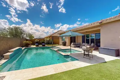 Image de 4br Spacious Home w/ Pool, Hot Tub & Game room