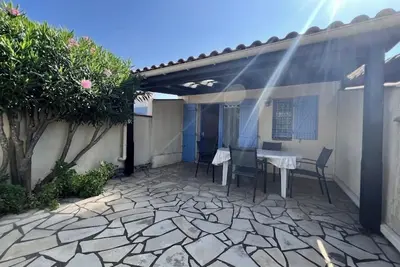 Image de Pavillon climatisé - extérieur - 7 min à pieds de la mer - Les eaux vives 2