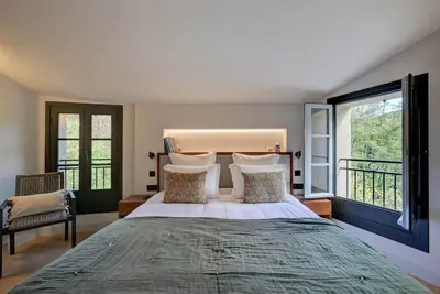 Image de Bastide en Provence - Piscine - 9 personnes