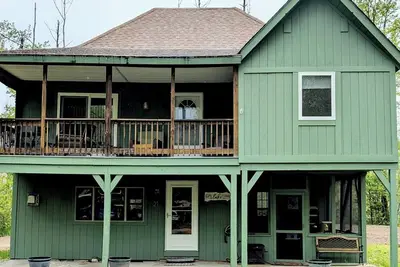 Image de Soothing 4-bedroom house in welcoming Fryeburg perfect for families