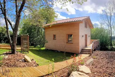 Image de Chalet-gîte 6 pers. + cuisine-salon-salle à manger + douche + Wc + terrasse