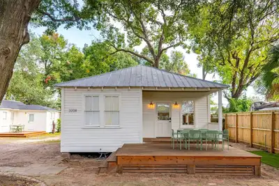 Image de New 2 King Bed / 2 Bath Cottage at Starlight Motor Inn Minutes from Downtown