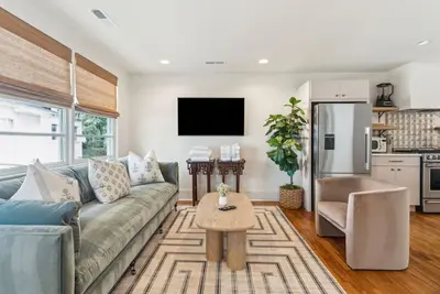 Image de New 2 King Bed / 2 Bath Cottage at Starlight Motor Inn Minutes from Downtown
