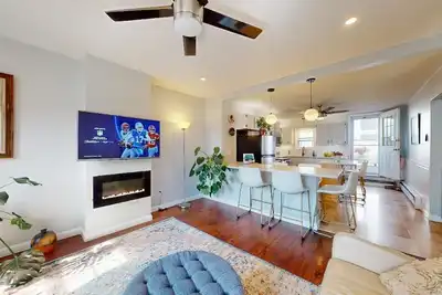 Image de Stylish East Boston Gem, Near Downtown, T and Airport