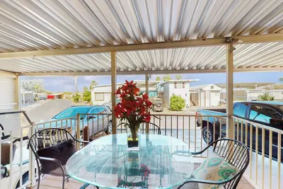 Image de Manufactured w/ Pools, Hot Tubs, Pickleball, Ac