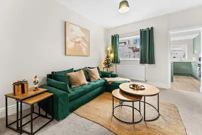 Image de Modern | Chester Retreat | Free Parking | Sleeps 6 |