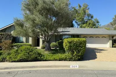 Image de Mid-Century Ojai Escape | Hot Tub & Serene Garden