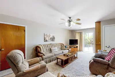 Image de Single Story 4br w/ Patio, Central Ac, W & D