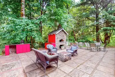 Image de HomeSted Retreat: Secluded Home!