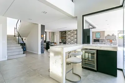 Image de Beautiful House With 5 Suites In Jurere