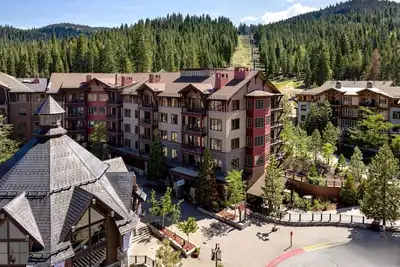 3br Home | Forest Views, Fireplace, Pool & Shuttle