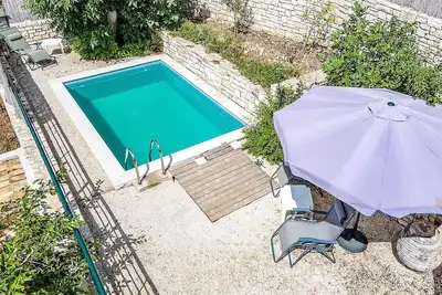 Image de Adamantia: Stone Apartment with Pool, WiFi & Outdoor Bbq