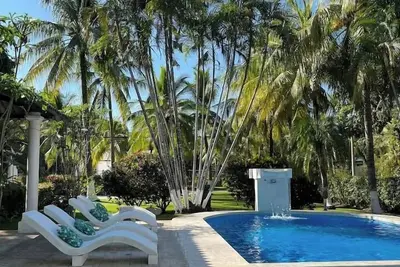 Image de Pool • Fire Pit • Game Room • Resort Access