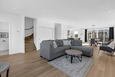 Image de Le Memph Renarde: 3 bedrooms pool hot tub lac Memphrémagog