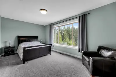 Image de The Ridgefield Grand Estate – Luxury on 3 Levels