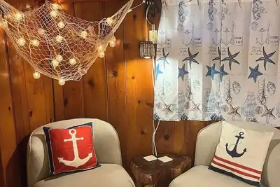 Image de Capitol-Side • Downtown • Basement Pirate Themed