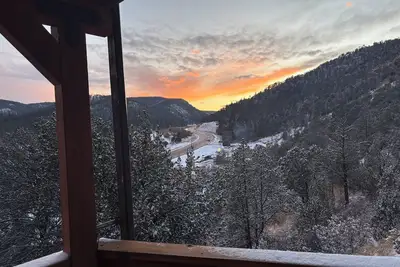Image de Serene 3-bedroom cabin with deck in charming Ruidoso