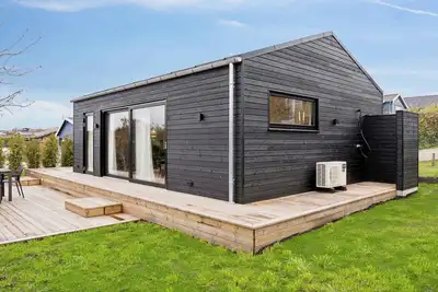 Charming newly built cottage 300 m from beach