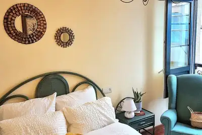 Image de 2 min from the Cathedral of Oviedo, In the historic center of the city.