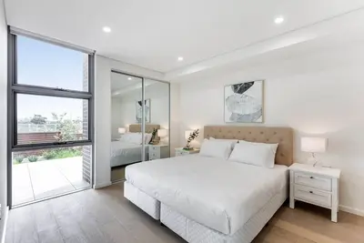 Image de Unité Kiama impeccable de 3 chambres avec cour