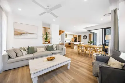 Image de Bokarina Superbe maison de 3 chambres, à quelques pas de la plage