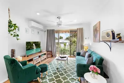 Image de Sérénité en bord de mer : charmante escapade de 2 chambres