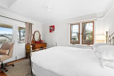 Image de Maison lumineuse de 3 chambres avec jardin,