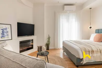 Image de Charming Koukaki Studio: Cozy & Vibrant Retreat!