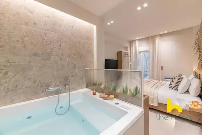 Image de 25% - Stirieon1-3 · Charming Boho Haven: Luxurious Escape in Thisseio!