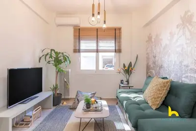 Image de 25% - Pinotsi10  · The Urban Jungle Escape Corner Apt Near Acropolis