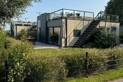 Image de New: now with fence - Cube Elite Paradiso with a dream view of the IJsselmeer