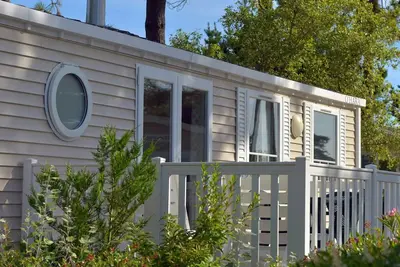 Image de Mobile-home avec terrasse, 5 personnes, Saint-Jean-de-Monts
