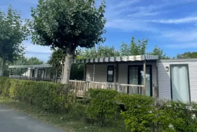 Image de Mobil-home avec Terrasse pour 5 Personnes à Saint-Pierre-d'Oléron