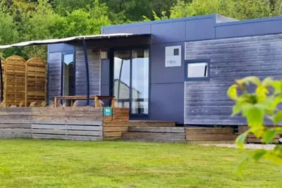 Image de Mobil-home de 32m² avec terrasse et équipements de cuisine