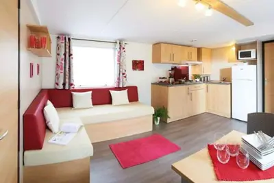 Image de Mobil-home avec Terrasse à Hyères - 30m² pour 4 personnes