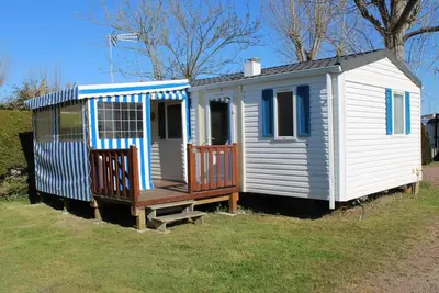 Image de Mobil home confortable avec terrasse pour 6 personnes