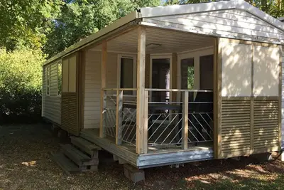 Image de Mobil home spacieux avec terrasse à Luynes pour 7 personnes