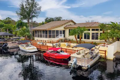 Image de Gorgeous three bedroom River House in a quiet private neighborhood