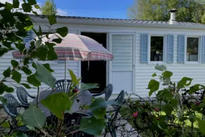 Image de Mobil-home avec terrasse - 2 chambres à Saint-Lunaire