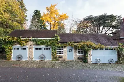 Image de Escape to the countryside with our three charming self-contained properties in Fernhurst, West Sussex, perfect for families, friends, or couples seeking privacy and comfort.