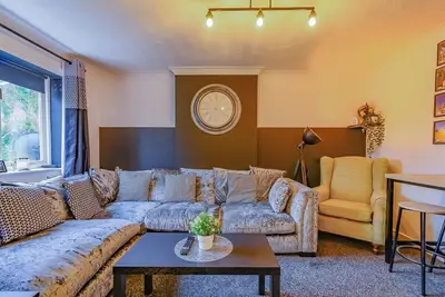 Image de 2 Br Apartment By Eason Stays Short Lets Chester