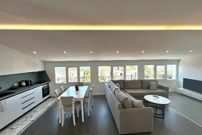 Image de Ishem • Penthouse • Free Wi-Fi • 2 Balconies • Green View • Garden •Pet-Friendly