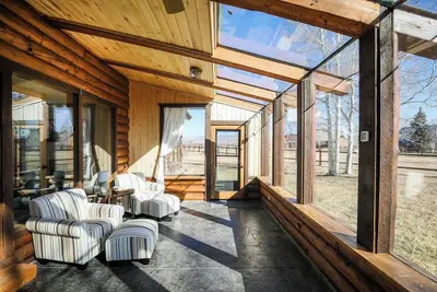 Image de 298 Meadowlark- The Lodge - Your Perfect Mountain Escape Awaits!