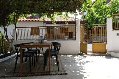 Image de Appartement « Villa Philia avec patio », vue montagne, Wi-Fi et climatisation