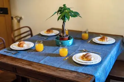 Image de Historic Suite in the Heart of Florence - 3 Rooms, 2 Minutes from the Station