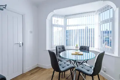 Image de Contractor Heaven | Free Parking | Manchester