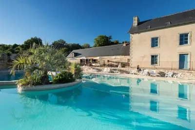 Image de Camping 5 étoiles - Parc aquatique - eebicf